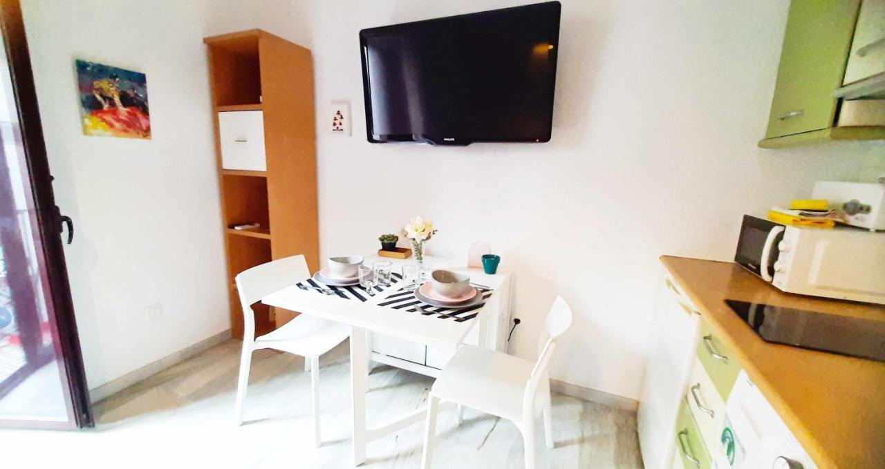 סביליה Lovely Center Apartments - Sunny Balcony Alfalfa מראה חיצוני תמונה